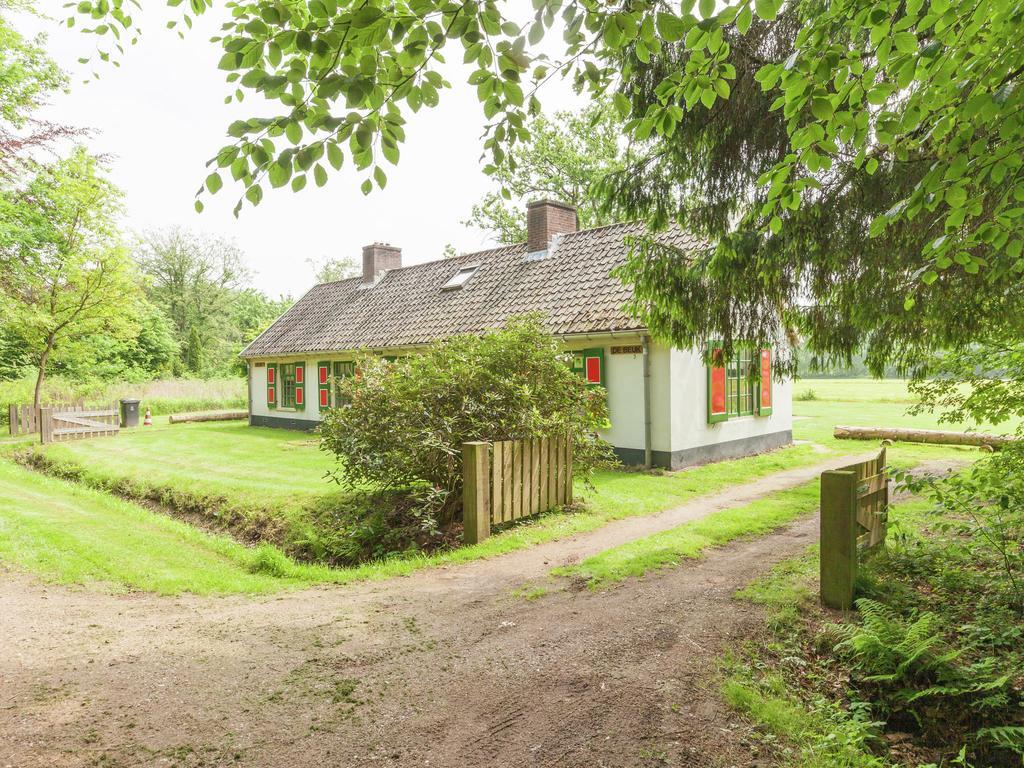 Cozy Holiday Home Near Forest In Baarn Exterior foto